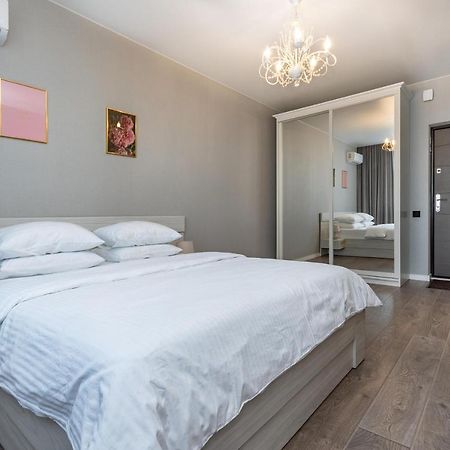 Квартира В Жк Лебединый, Ревуцкого 40 В, Метро Харьковская Позняки Kiev Extérieur photo