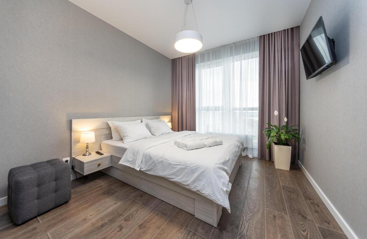 Квартира В Жк Лебединый, Ревуцкого 40 В, Метро Харьковская Позняки Kiev Extérieur photo