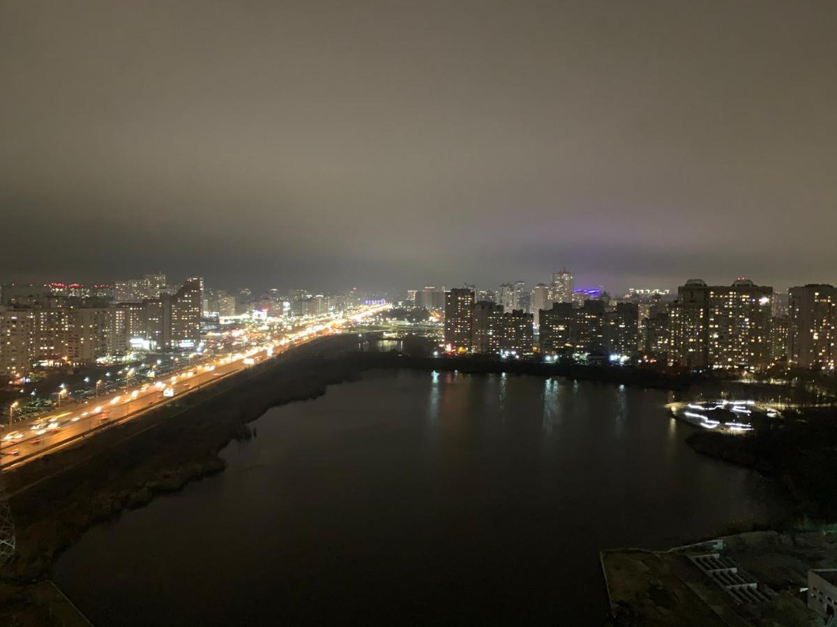 Квартира В Жк Лебединый, Ревуцкого 40 В, Метро Харьковская Позняки Kiev Extérieur photo